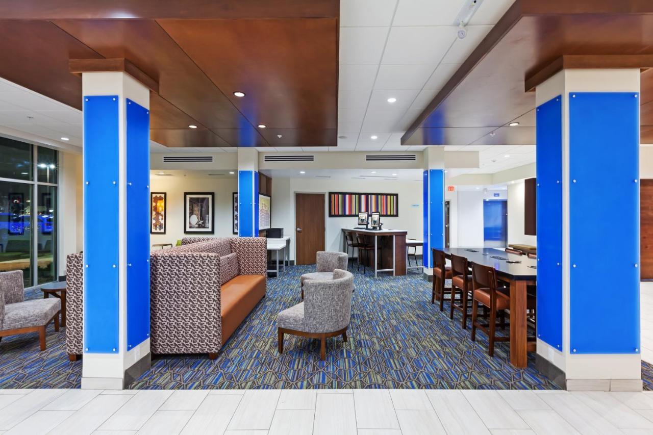 Holiday Inn Express & Suites Tulsa South - Woodland Hills By Ihg Buitenkant foto
