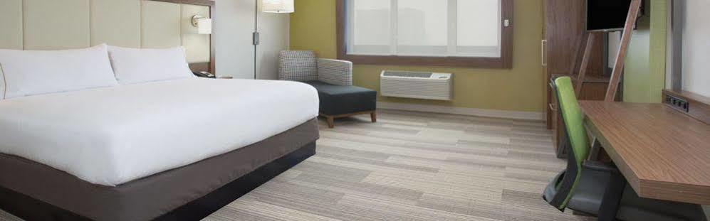 Holiday Inn Express & Suites Tulsa South - Woodland Hills By Ihg Buitenkant foto