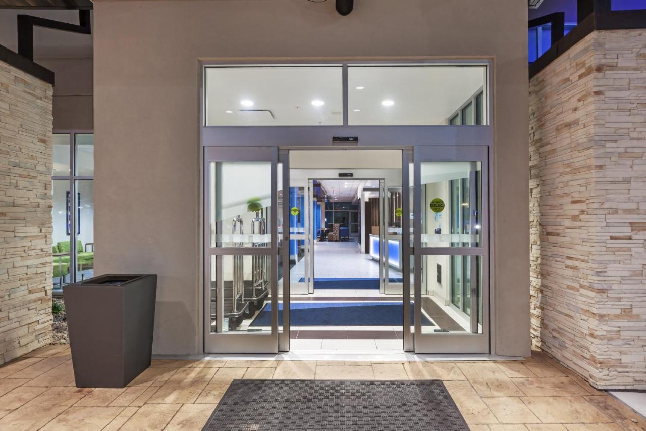 Holiday Inn Express & Suites Tulsa South - Woodland Hills By Ihg Buitenkant foto