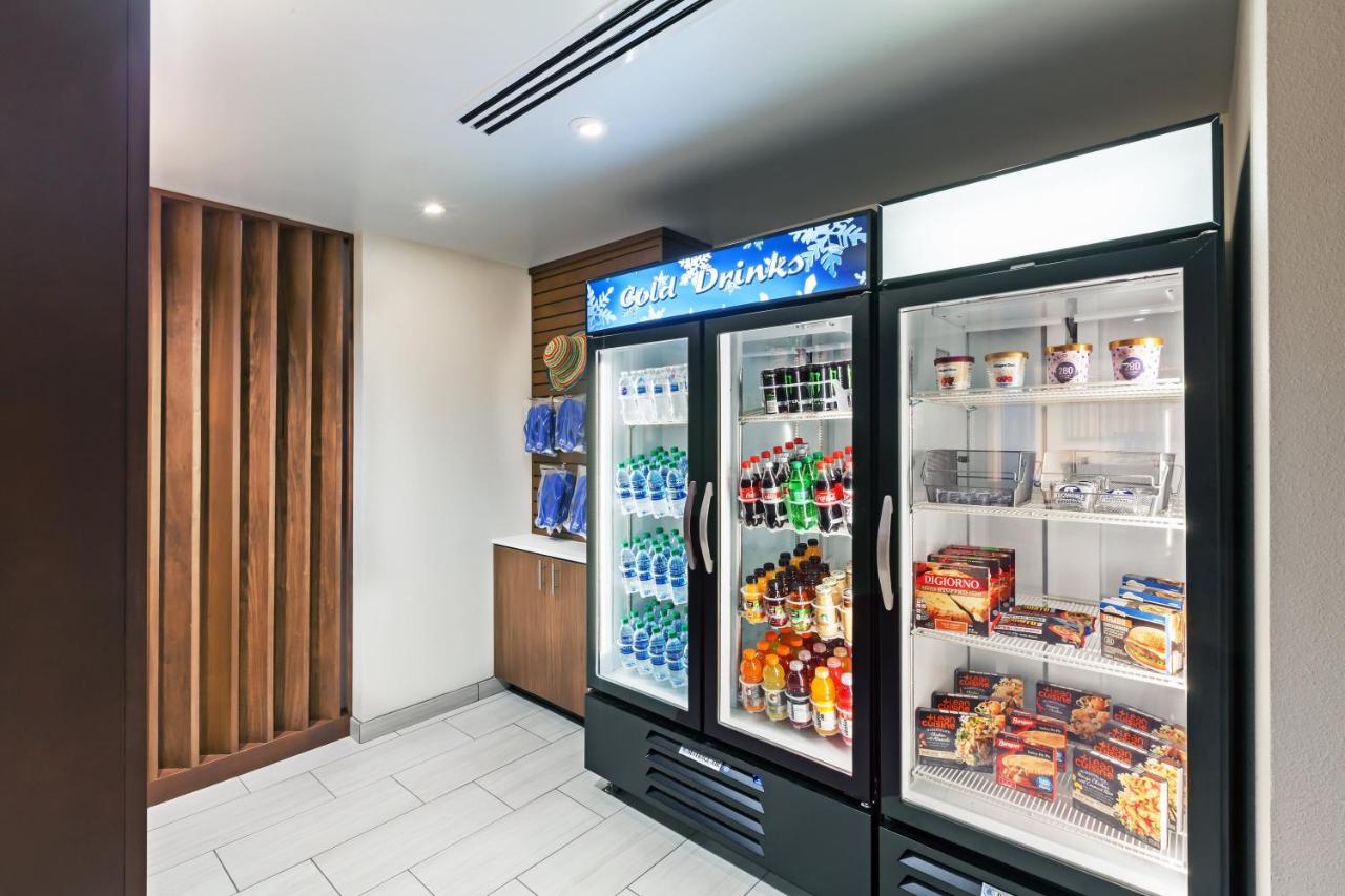 Holiday Inn Express & Suites Tulsa South - Woodland Hills By Ihg Buitenkant foto