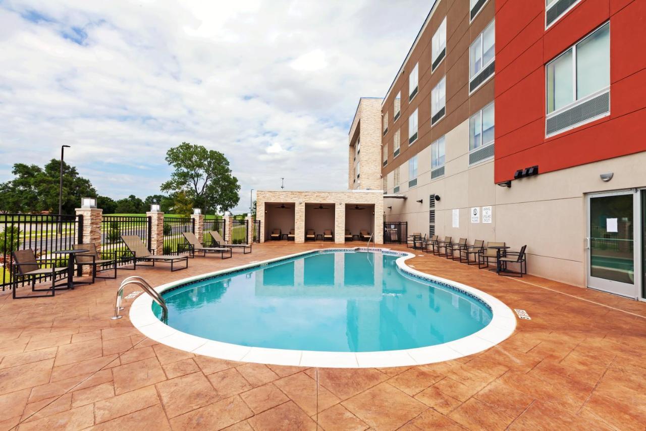 Holiday Inn Express & Suites Tulsa South - Woodland Hills By Ihg Buitenkant foto