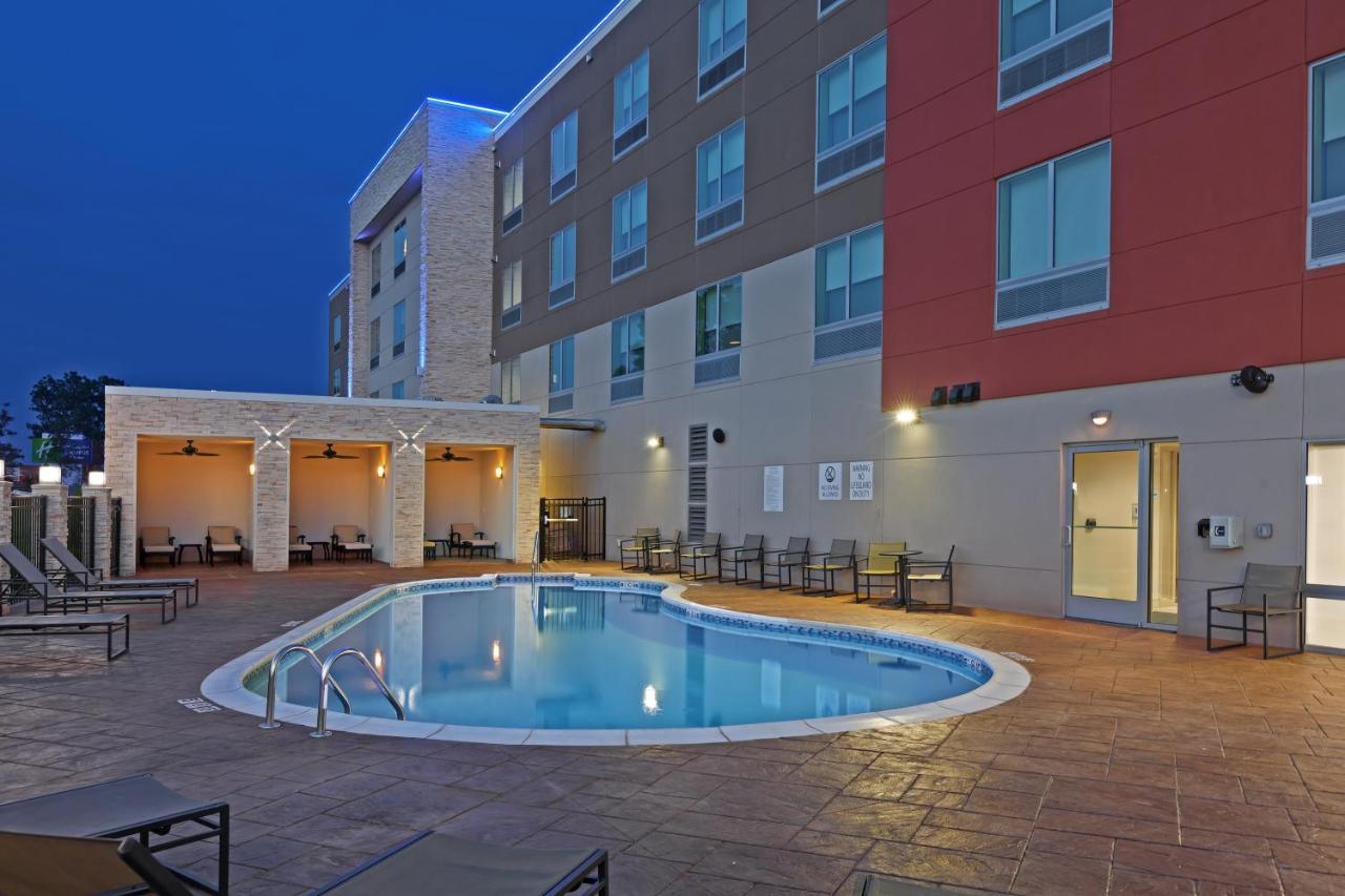 Holiday Inn Express & Suites Tulsa South - Woodland Hills By Ihg Buitenkant foto