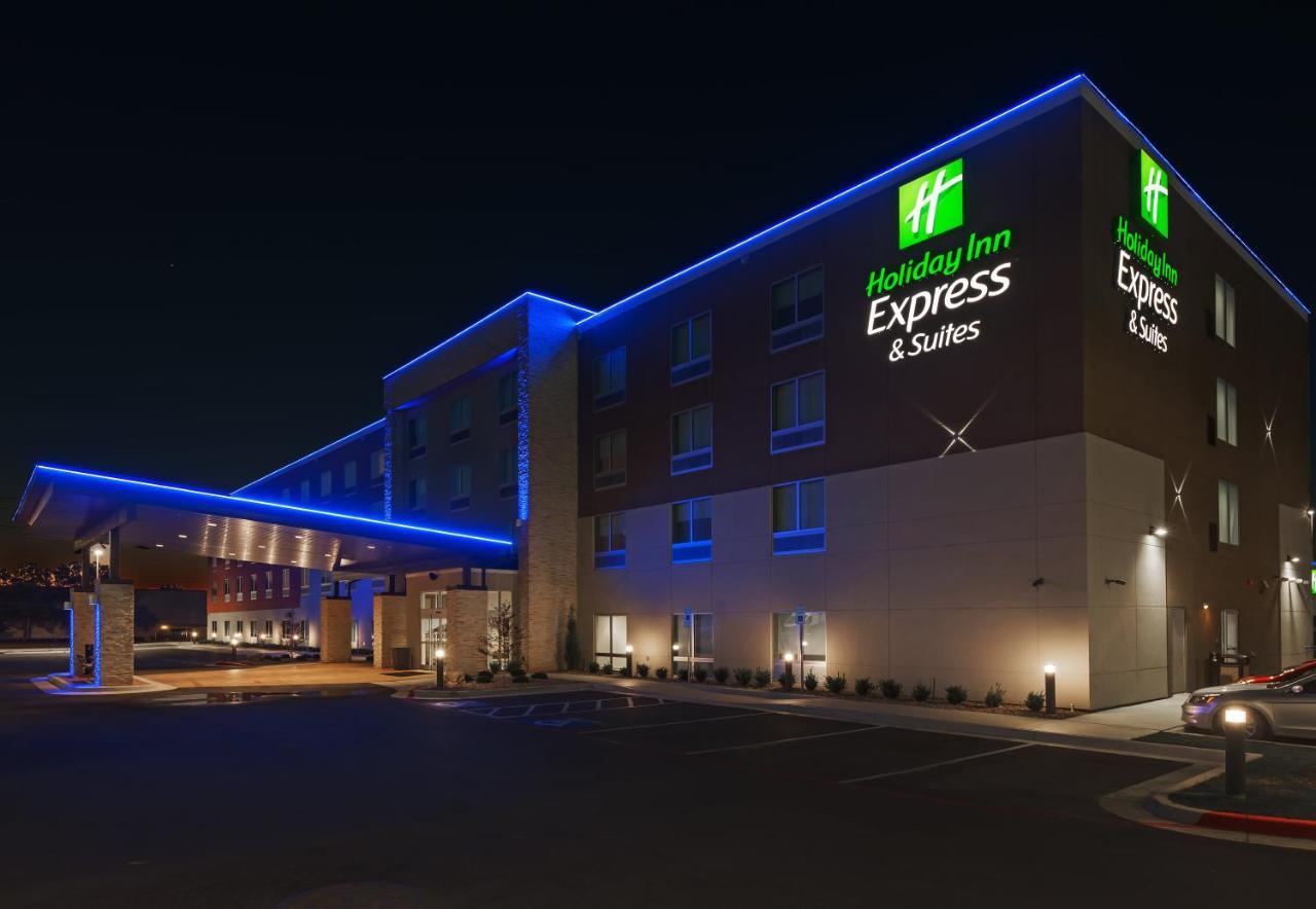 Holiday Inn Express & Suites Tulsa South - Woodland Hills By Ihg Buitenkant foto