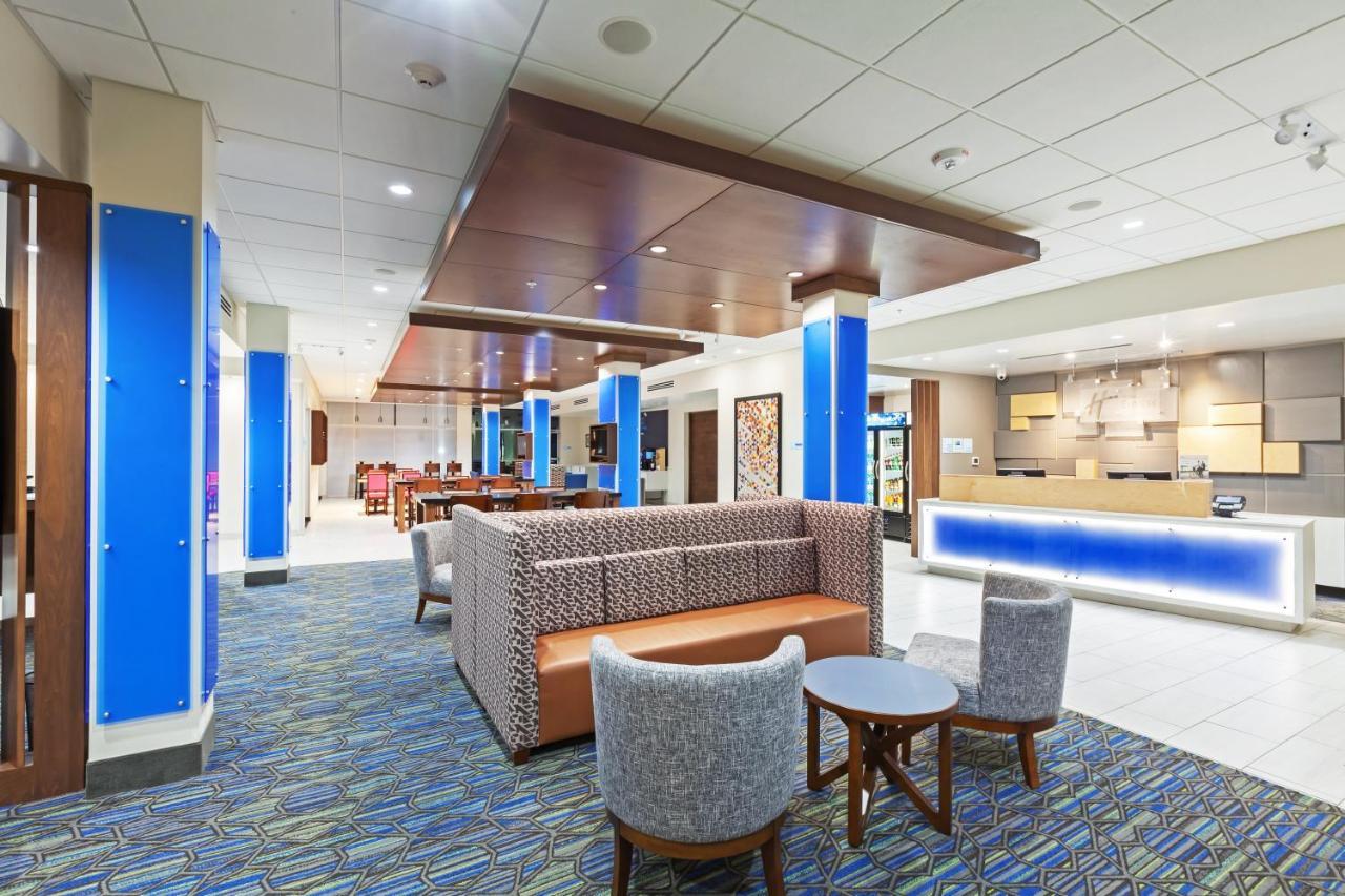 Holiday Inn Express & Suites Tulsa South - Woodland Hills By Ihg Buitenkant foto