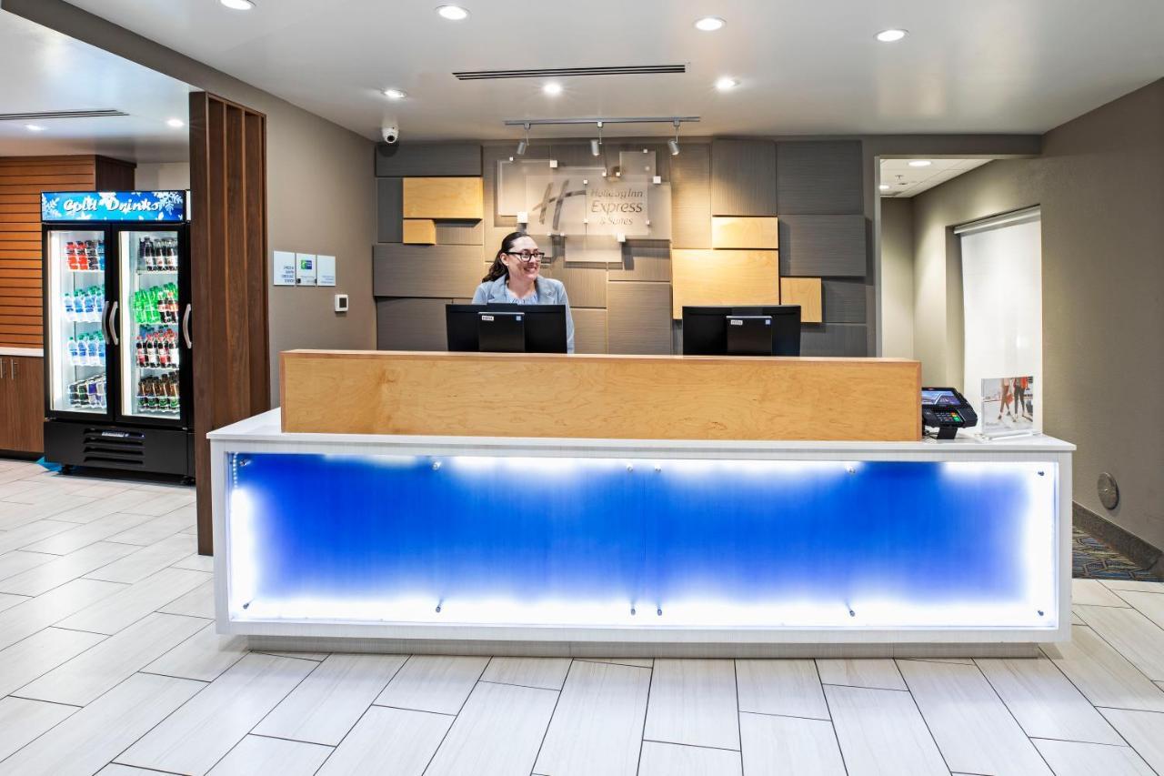 Holiday Inn Express & Suites Tulsa South - Woodland Hills By Ihg Buitenkant foto